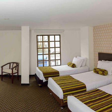 Hotel Castellana 95 Bogota Bagian luar foto