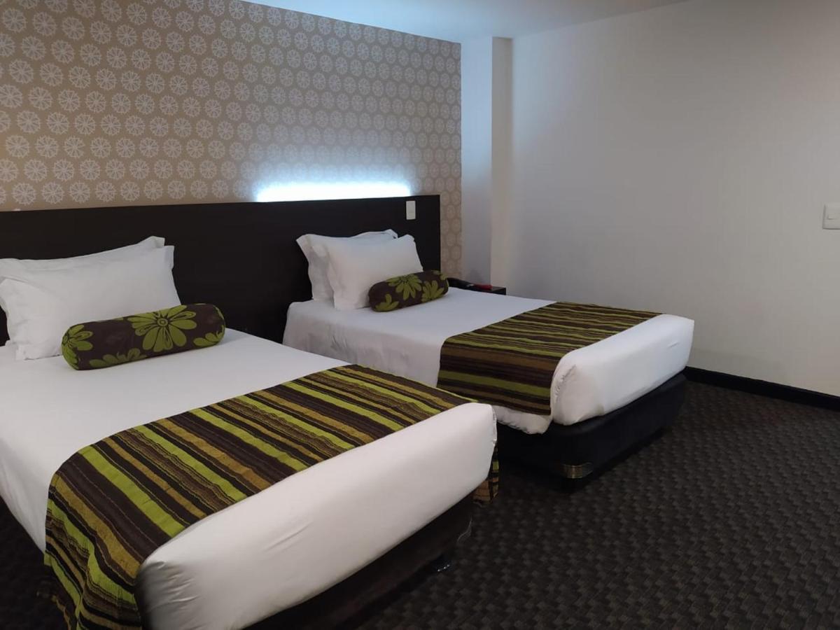 Hotel Castellana 95 Bogota Bagian luar foto