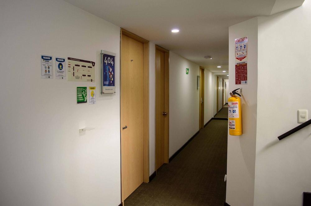 Hotel Castellana 95 Bogota Bagian luar foto