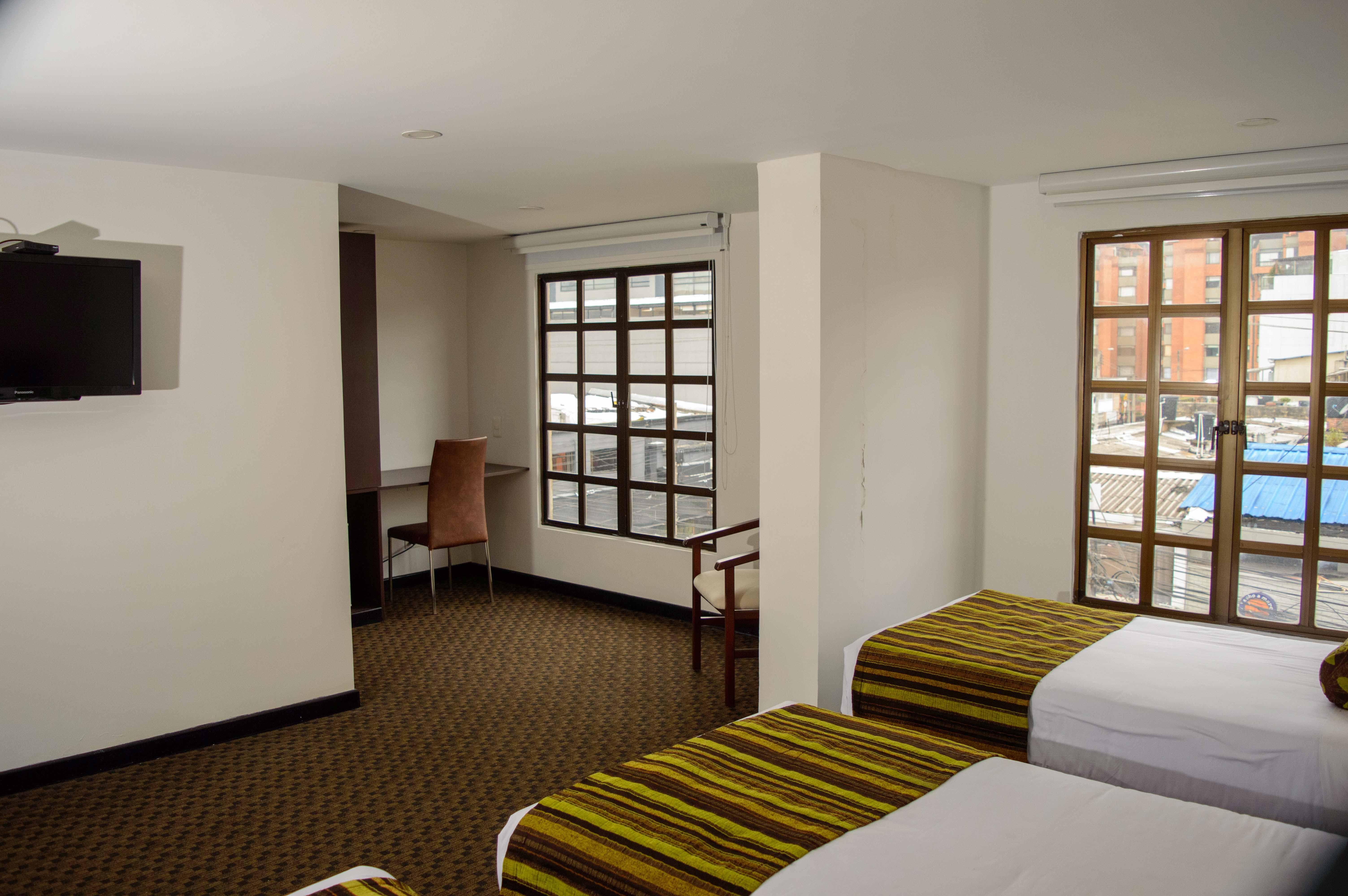 Hotel Castellana 95 Bogota Bagian luar foto