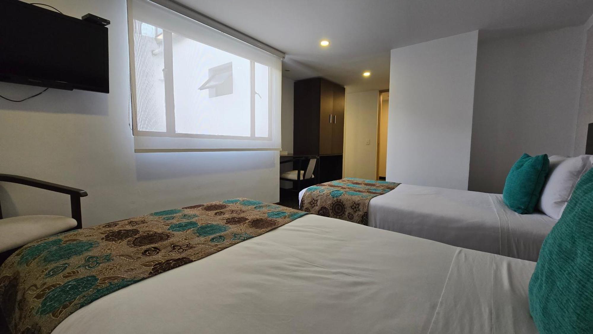 Hotel Castellana 95 Bogota Bagian luar foto